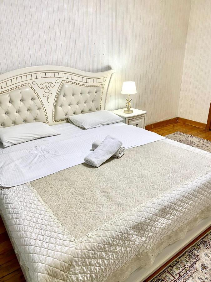 Просторная 3 Комнатная Квартира На Арбате Apartment Almaty Exterior photo